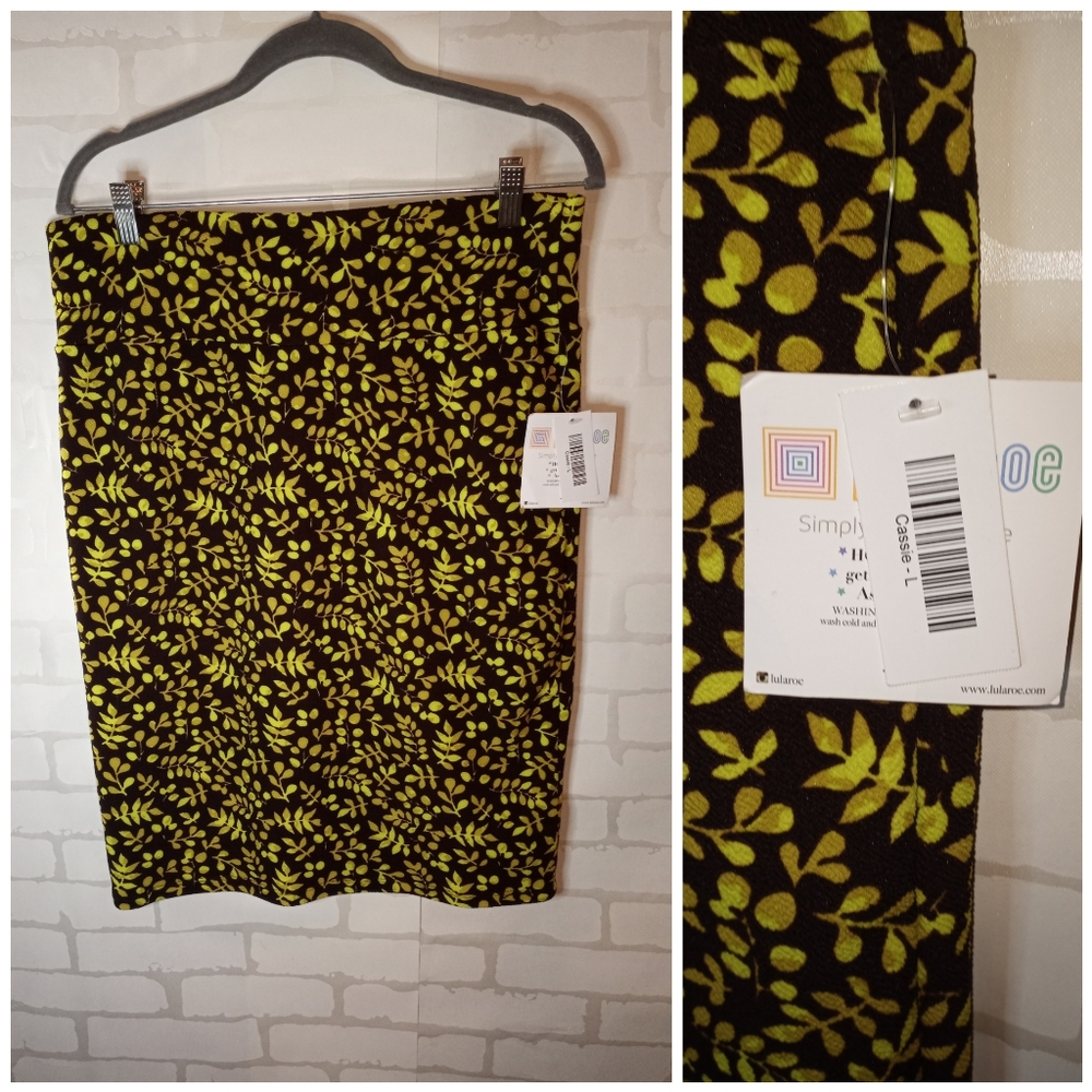 NWT New Cassie Lularoe skirt large.    M A O